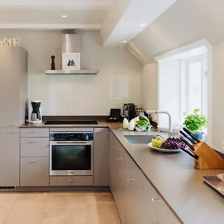 Kapitaenshaus Joana *